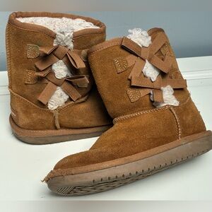 KOOLABURRA by UGGS girls size 12 Victoria boots